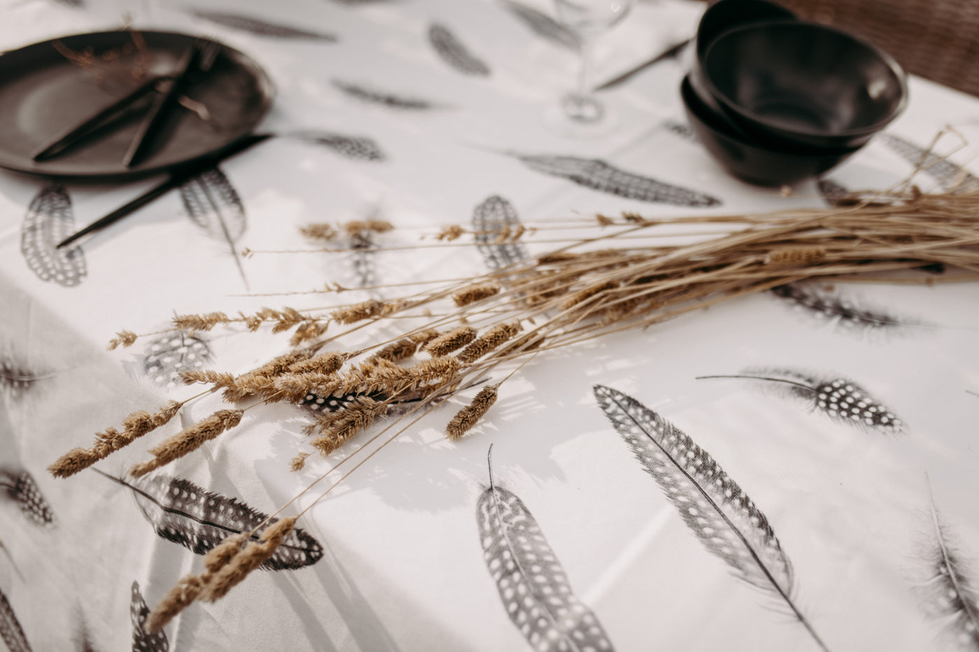 Feathers Tablecloth - Wholesale